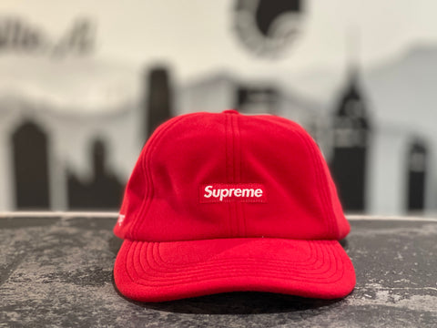 Supreme WINDSTOPPER Small Box
Earflap 6-Panel Red